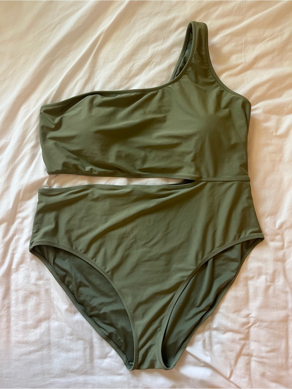 Old Navy Women's Plus Size Olive Green One Piece Swimsuit with Cut Out - 3X